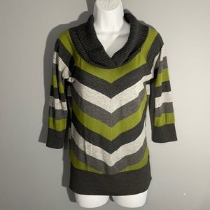 iz Byer california knit top green sweater women size L